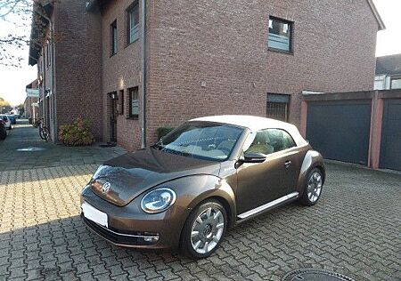 VW Beetle Volkswagen 1.4 TSI DSG Design Cabriolet Design