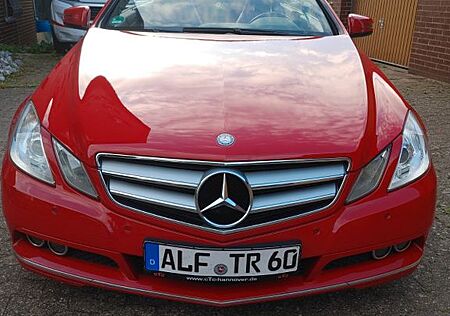 Mercedes-Benz E 200 Cabriolet BlueEFF. ELEGANCE ELEGANCE