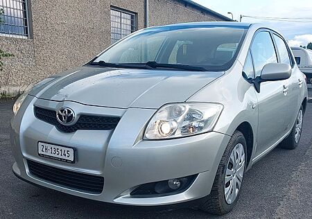 Toyota Auris 1,6-l-Valvematic Sol Sol