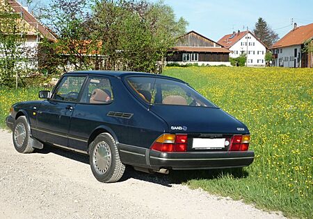 Saab 900