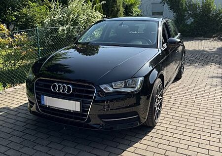 Audi A3 1.4 TFSI cod ultra Attraction Sportback A...