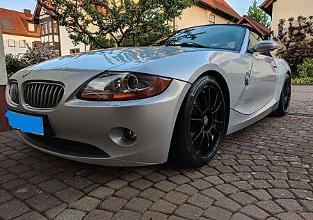 BMW Z4 2.5i - Top gepflegtes Liebhaberfahrzeug