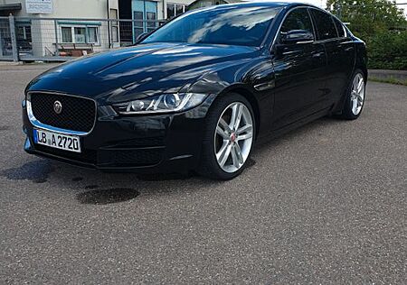 Jaguar XE gebraucht kaufen Jaguar XE 20d 180PS AWD Prestige Automatik Prestige
