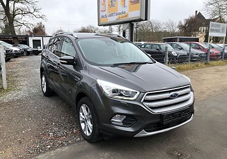 Ford Kuga 1.5 Titanium 4WD Eco.PDC.AHK.Kamera SHZ MFL
