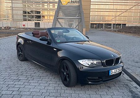 BMW 118i Cabrio E88, Neuer Tüv & Service