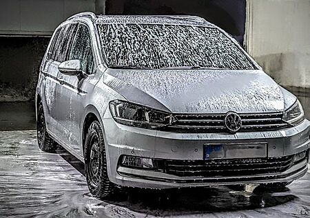 VW Touran Volkswagen 5T Highline BMT - 7 Sitze - 1.6 TDi 81kW