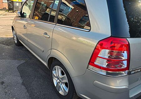 Opel Zafira 140Ps Kupplung/TÜV neu AHK Navigationsyst