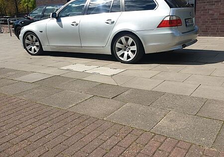 BMW 525d A touring -