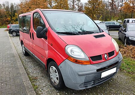 Renault Trafic 8-Sitzer, TÜV bis 03/26, neuer Zahnriemen