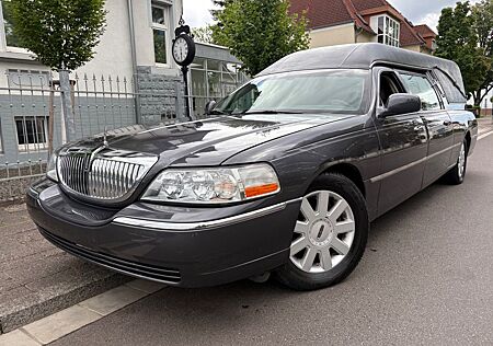 Lincoln Town Car / Leichenwagen / 1.Hand /