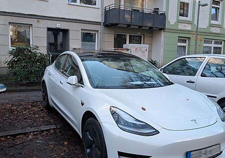 Tesla Model 3 Standard-Reichweite Plus - Hinterrad...