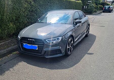 Audi A3 35 TFSI S tronic - TÜV neu