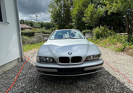 BMW 523i , TÜV neu, TOP Zustand, Achtfach Bereifung