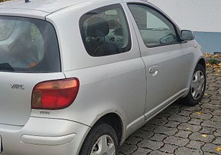 Toyota Yaris 1.0 MMT Sol sol