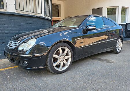 Mercedes-Benz C 220 CDI AMG Style Panorama Automatik