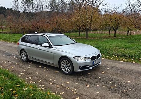 BMW 330d xDrive Touring Sport Line Automatic