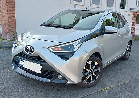 Toyota Aygo (X) Aygo LV1 Door Hatchback 1,0 L TÜV Neu Top.