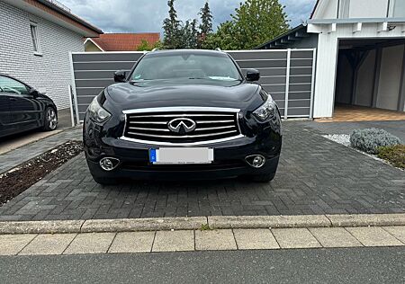 Infiniti QX70 3.0d S