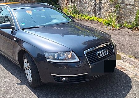 Audi A6 2.4 Avant -