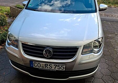 VW Touran Volkswagen 1.9 TDI DPF Freestyle Freestyle