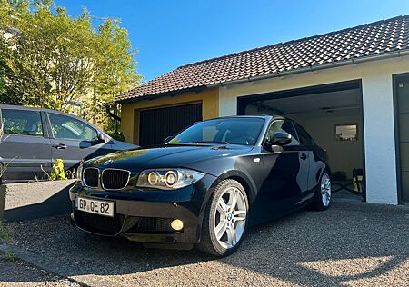 BMW 125i E82 / Scheckh. / Manuell / M-Paket / M-ESD
