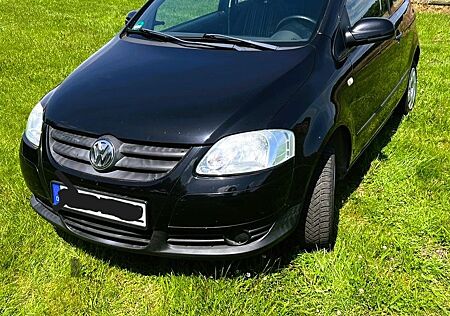 VW Fox Volkswagen 1.2 Schwarz TÜV NEU