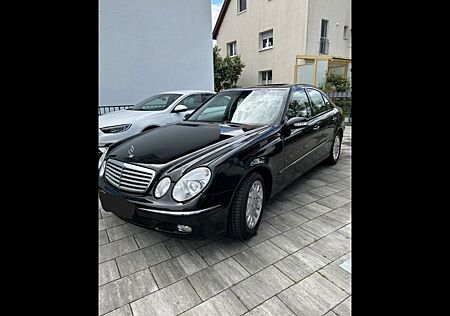 Mercedes-Benz E 240 4MATIC ELEGANCE Elegance