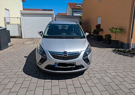 Opel Zafira Tourer gebraucht kaufen Opel Zafira Tourer 1.4 Turbo, 7-sitzig, TÜV Neu