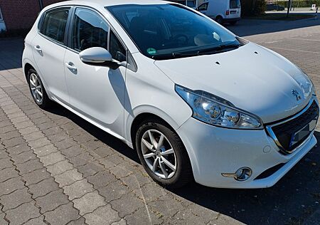 Peugeot 208 1.2 / 82 PS Automatik
