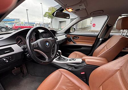 BMW 320d AUTOMATIK TEMPO LEDER NAVI PROF 2.HD uvm