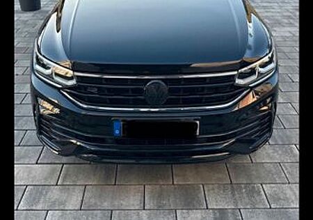 VW Tiguan Volkswagen 1.5 TSI OPF DSG R-Line R-Line