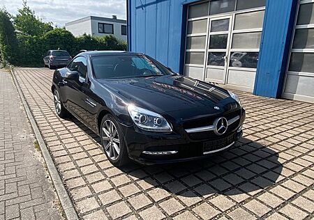 Mercedes-Benz SLK 200 Schwarz / Automatik