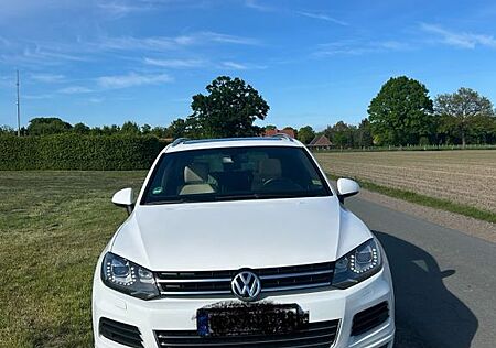 VW Touareg Volkswagen 3.0 V6 TDI Tiptr Exclusive BMot Tech...