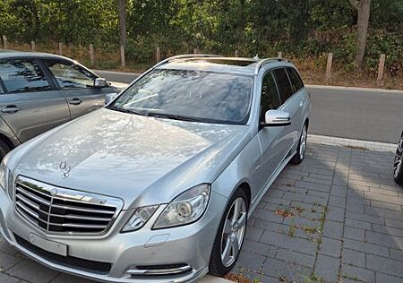 Mercedes-Benz E 350 CDI 4MATIC T BlueEFF. ELEGANCE ELEGANCE