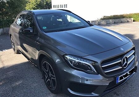 Mercedes-Benz GLA 200 AMG Line AMG Line