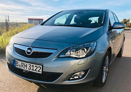 Opel Astra 1.6 Turbo Cosmo 132kW Cosmo