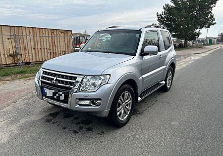 Mitsubishi Pajero 3.2 DI-D Edition 100