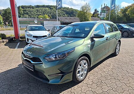 Kia Cee'd Sportswagon 1.5 T-GDI DCT Vision KOMF+NAV