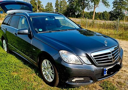 Mercedes-Benz E 350 CDI T AVANTGARDE, Bi-Xenon,Standh,ILS,AHK