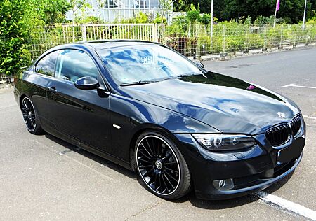 BMW 320d Coupé TÜV Neu,