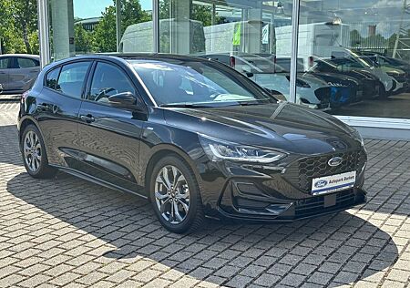 Ford Focus Lim. ST-Line Panorama Winter-Paket LED