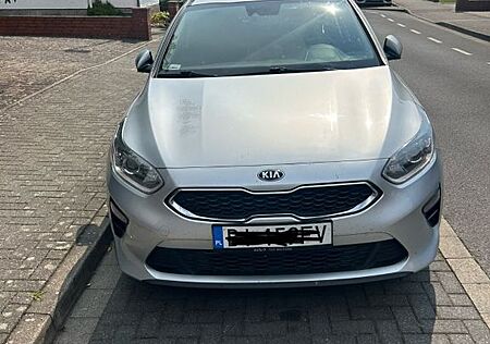 Kia Cee'd Sportswagon 1.6 CRDi DCT Platinum Edit...