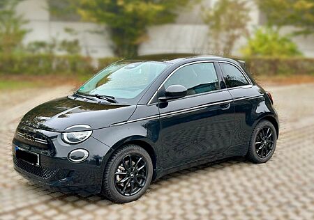 Fiat 500E 3+1 42 kWh -