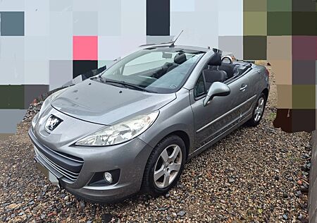 Peugeot 207 CC Platinum 120 - Sitzheizung, Klimaanlage