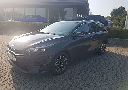 Kia Cee'd Sportswagon Ceed SW 1.5 T-GDI NAVI CONNECT KLIMAAUT LED