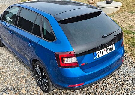 Skoda Rapid 1.6 TDI Panorama Navi Waze Xenon AHK