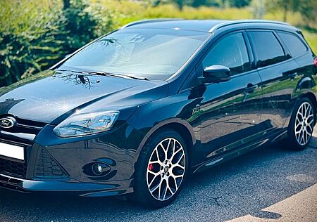 Ford Focus 2,0TDCi 120kW DPF Titanium Turnier Tit...