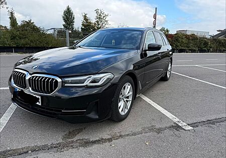 BMW 520d Touring LCI | M-Lenkrad | Head-Up | LED