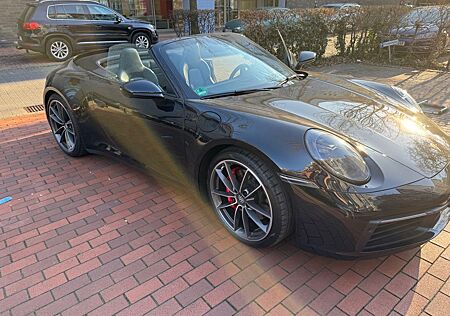 Porsche 992 Carrera S Cabrio, SportChrono, -Abgas, Bose