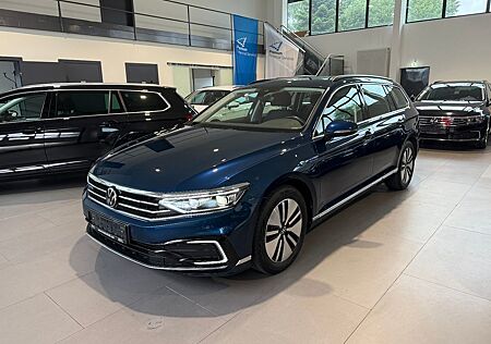 VW Passat Variant Volkswagen Passat GTE 1.4 TSI DSG AID/ACC/MATRIX/KAM/AHK
